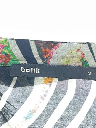 m Beden çeşitli Renk Batik Gömlek %70 İndirimli.