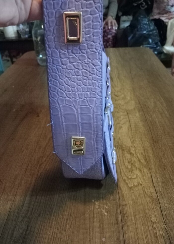 Lila rengi hiç kullanılmamış çanta  - Görsel 4