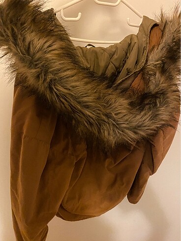 PULL& BEAR MONT