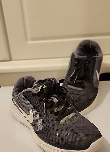 38.5 Beden siyah Renk Nike spor ayakkabı