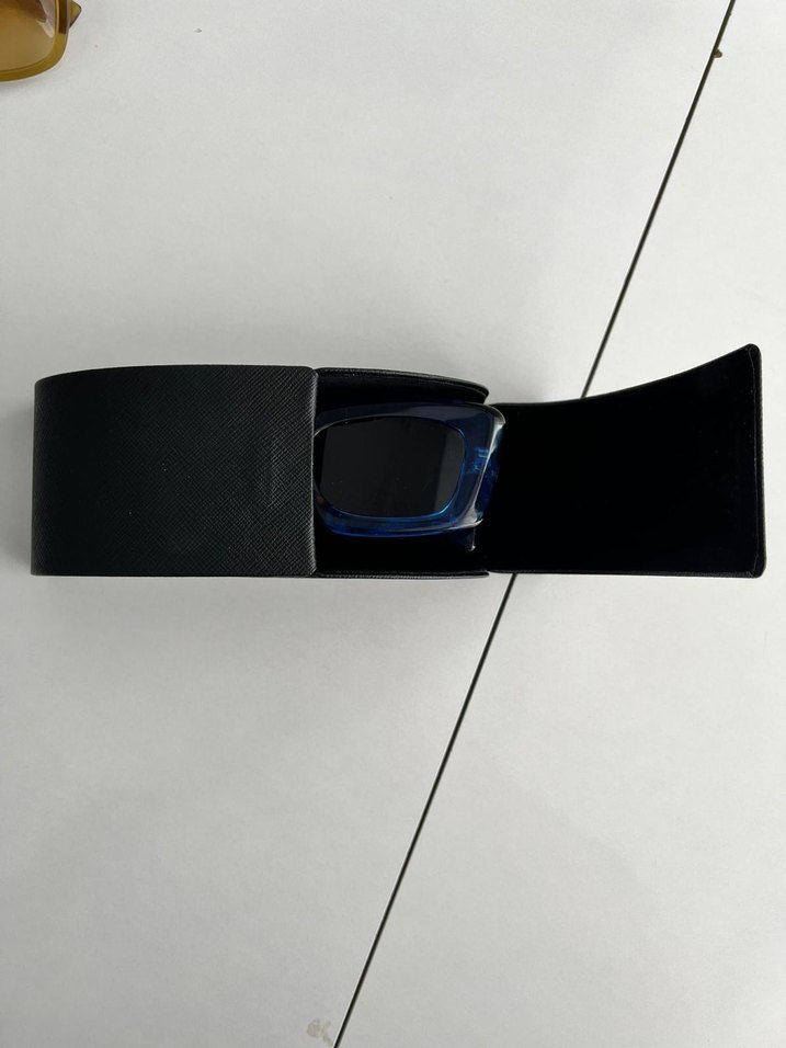 Şeffaf Mavi Kadın Güneş Gözlüğü - Görsel 5