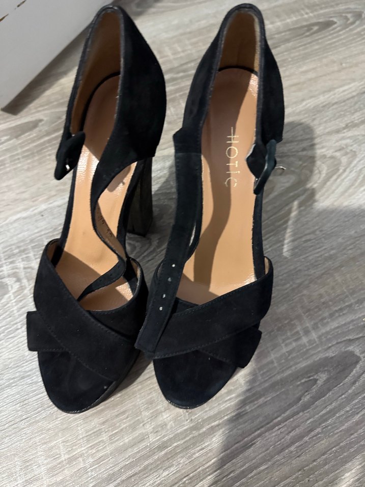 HOTİÇ Siyah Süet Platform Topuklu Kadın Ayakkabı - Görsel 2