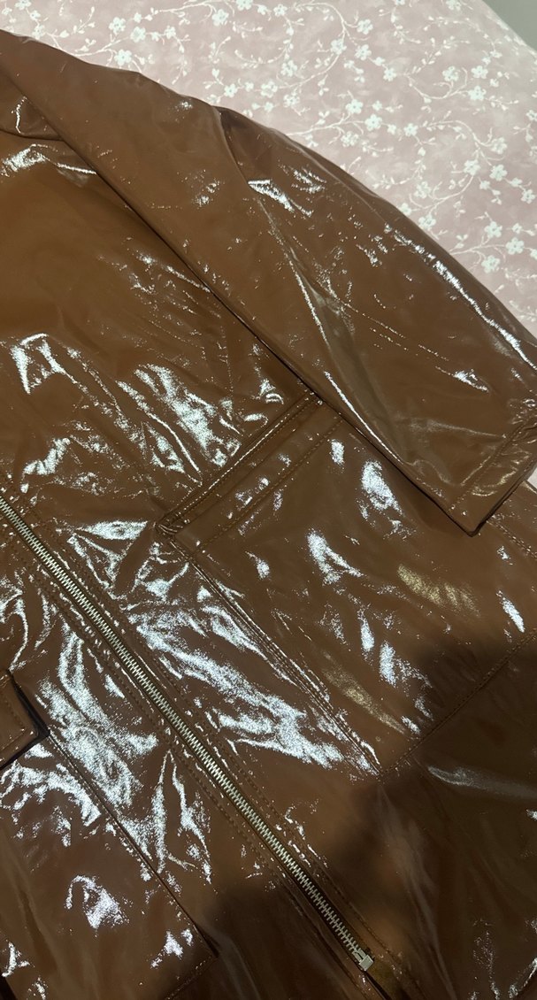 Kahverengi Parlak Deri Kadın Ceket Kapüşonlu - Görsel 4