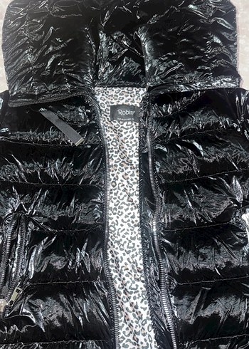 Fermuarlı Siyah leopar  Baskılı ,siyah parlak kadın montu - Görsel 5