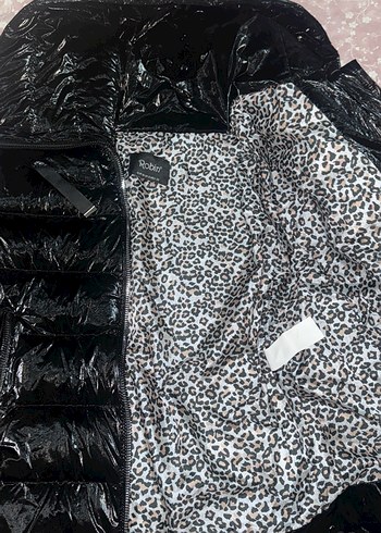 Fermuarlı Siyah leopar  Baskılı ,siyah parlak kadın montu - Görsel 2