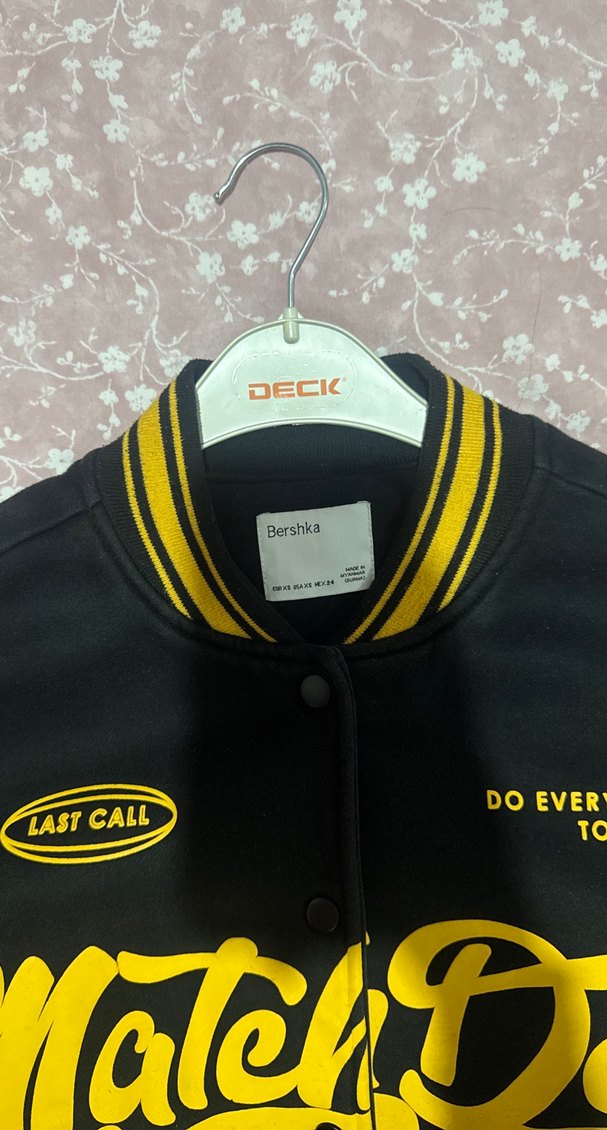 Sarı Siyah Baskılı Kadın Bomber Ceket - Görsel 3