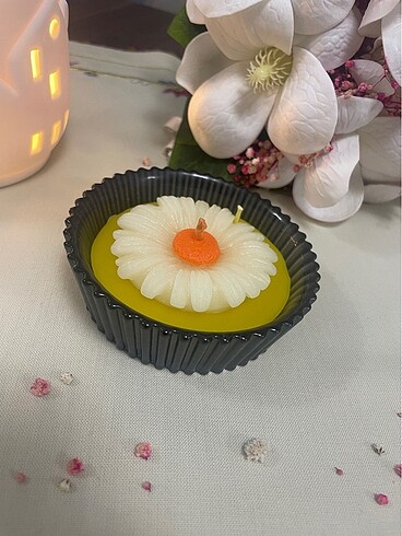 Dekoratif kokulu mum