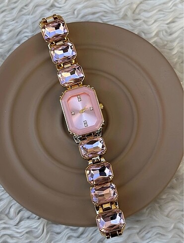 Swarovski Model Saat