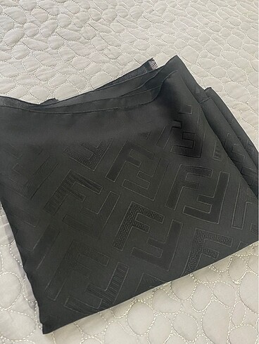 fendi desen şal