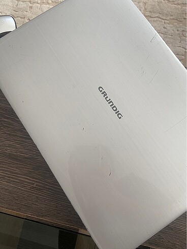 Grundig marka laptop