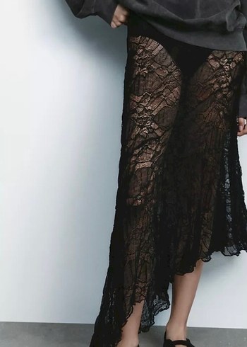 Zara Zara dantelli midi etek