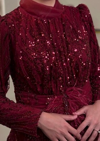 Bordo İşlemeli Uzun Kollu Drapeli Abiye Elbise - Görsel 2