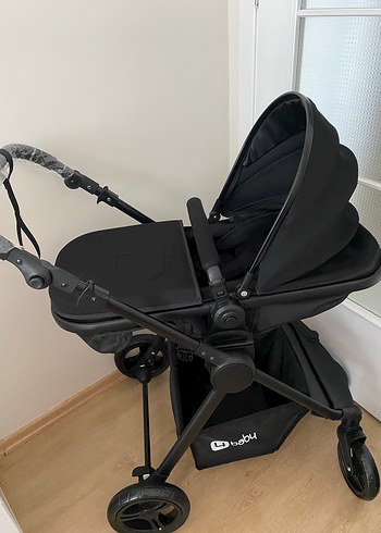 Siyah Bebek Arabası - Görsel 3