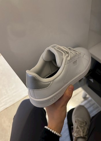 37 Beden Beyaz Kadın Stiletto Topuklu Spor Ayakkabı