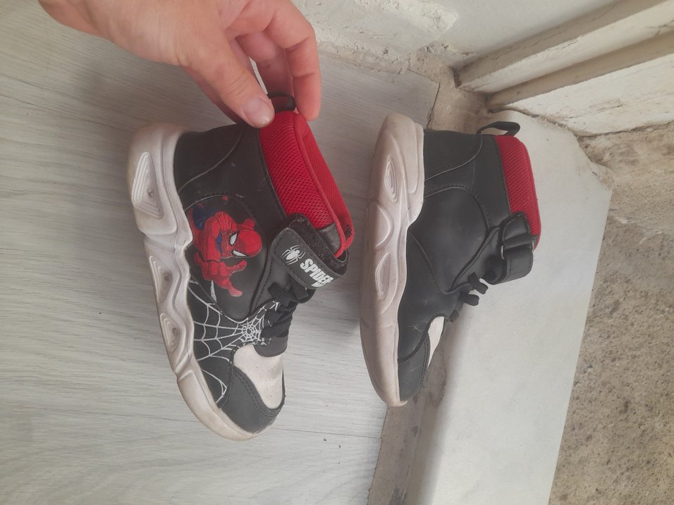 Kırmızı Örümcek Adam Desenli Erkek Çocuk Spor Ayakkabı - Görsel 4