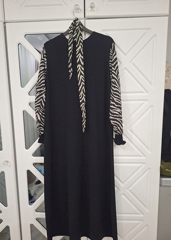 Zebra Desenli Uzun Siyah Elbise