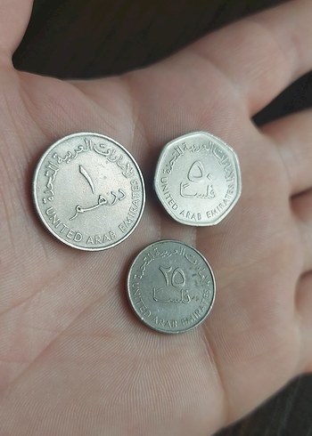 3 adet Birleşik Arap Emirlikleri madeni paraları