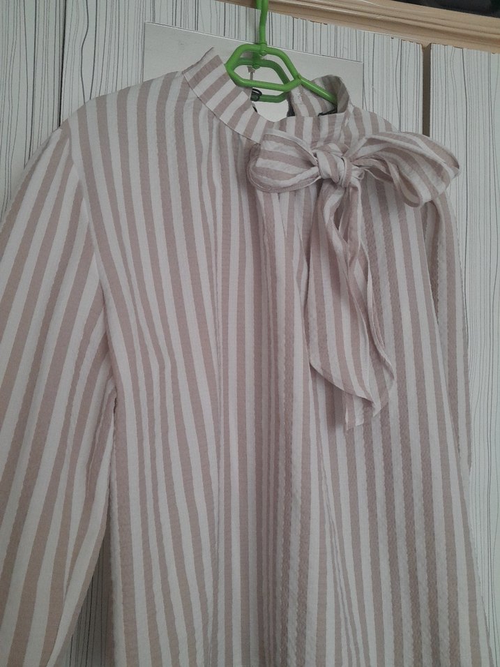 Fiyonklu Bej Kadın Keten Gömlek - Görsel 2