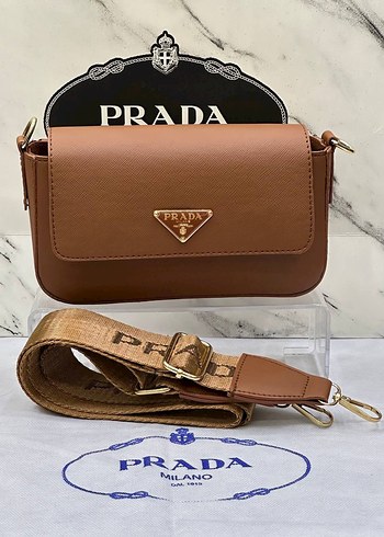 Prada Prada Siyah Deri Tokalı Kadın Çanta