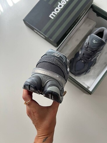 38 Beden gri Renk New balance 9060