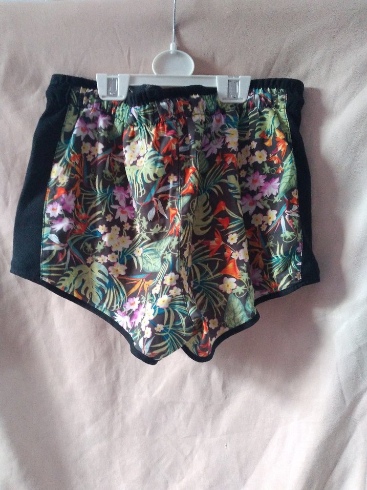 Çiçek Desenli Kadın Mini Deniz Şortu - Görsel 2