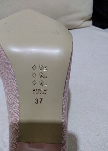 37 Beden pembe Renk Yeni gibi Şık Stiletto