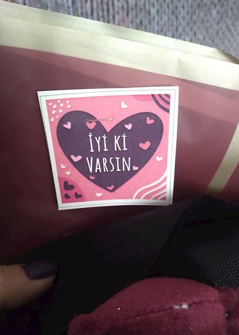 Bordo Ayıcık ve Siyah Güllü Buket - Görsel 2