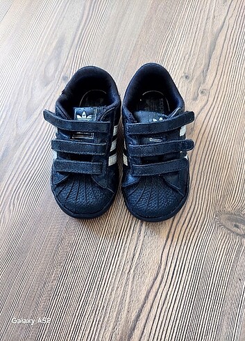 Adidas spor ayakkabı 