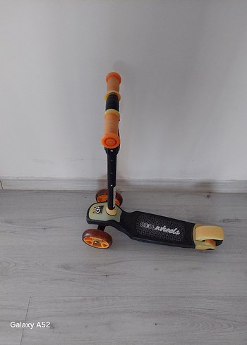Turuncu Çocuk Scooter - Görsel 2