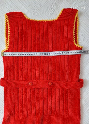 Kırmızı Örgü Kız Yeleği - Görsel 5