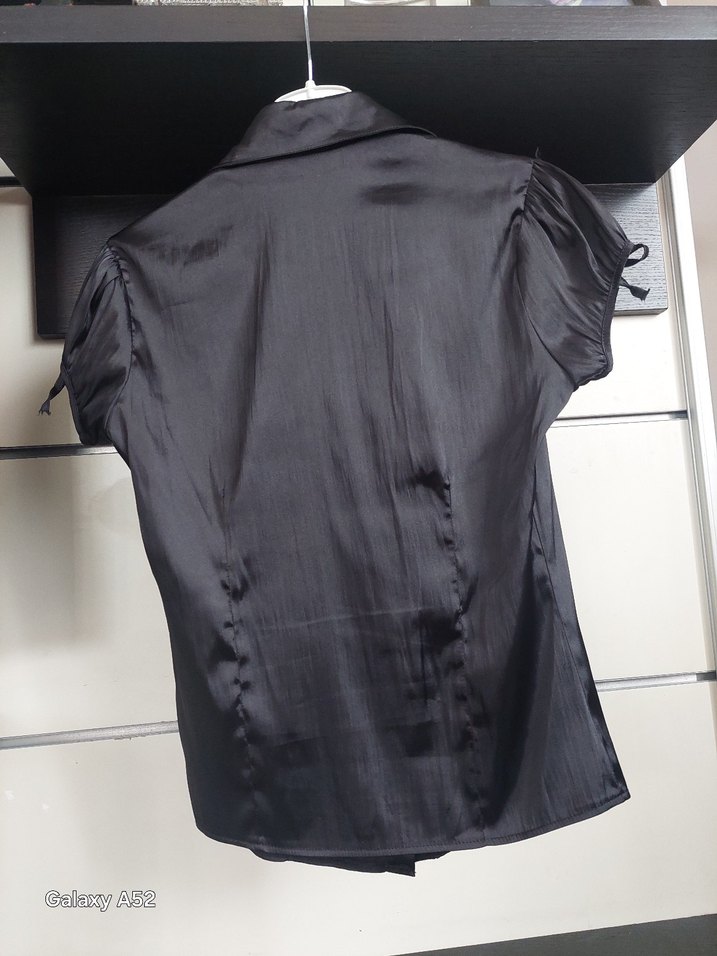 Düğmeli Kısa Kollu Siyah Gotik Kadın Gömlek - Görsel 5