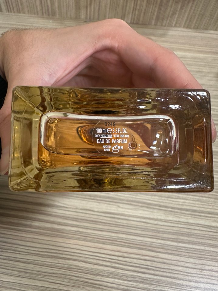 Orijinal Burberry Goddess 100 ml EDP - Görsel 4