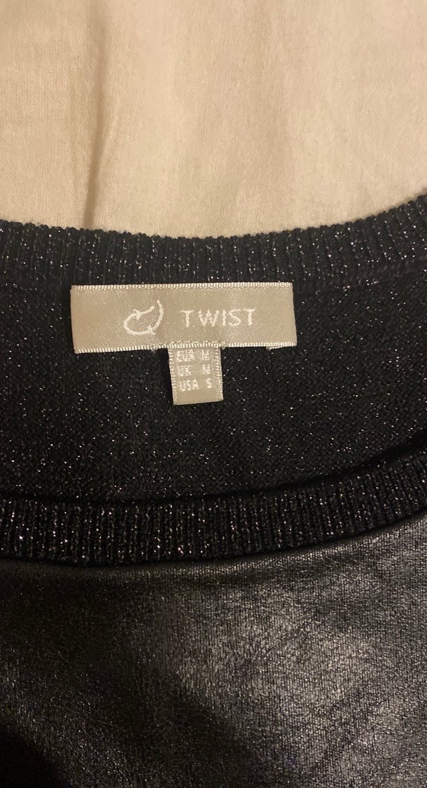 Siyah Deri Detaylı Kadın Triko - Görsel 4