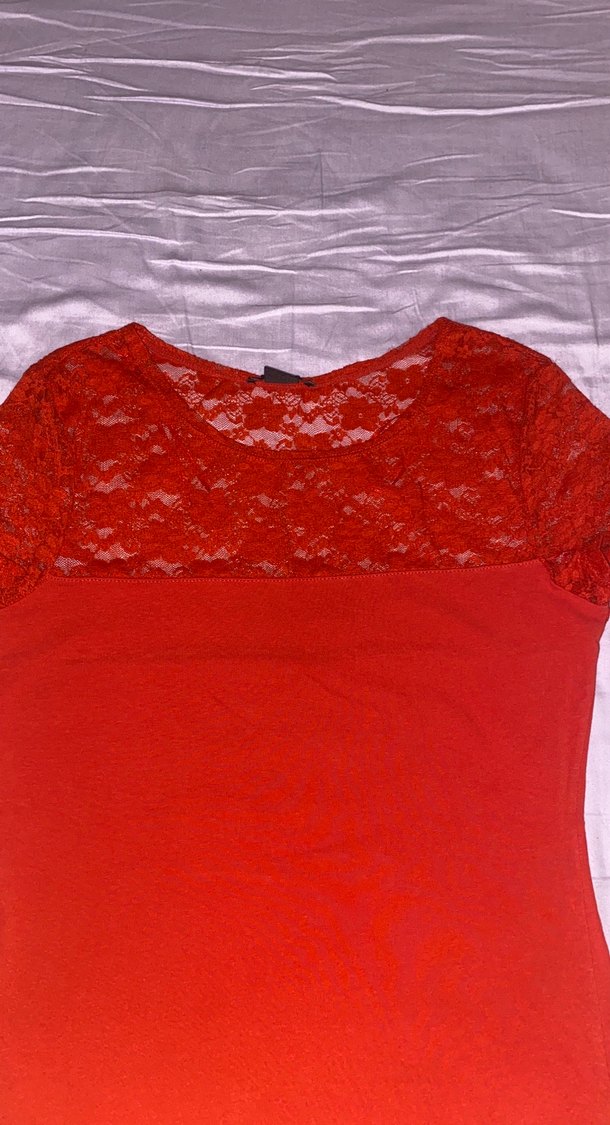 Dantel Detaylı Kısa Kollu Kırmızı Bluz - Görsel 2