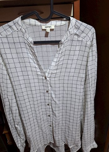 Koton  Kareli V Yaka Düğmeli Kadın Gömlek - Görsel 4