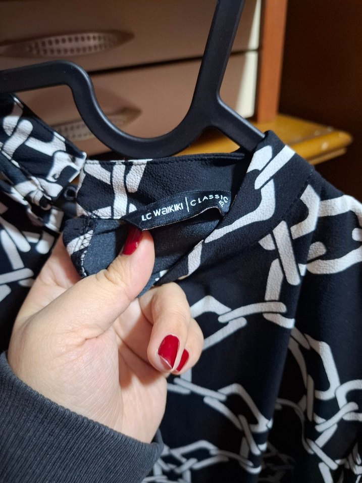 LCW Zincir Desenli Siyah Uzun Kollu Bluz - Görsel 4