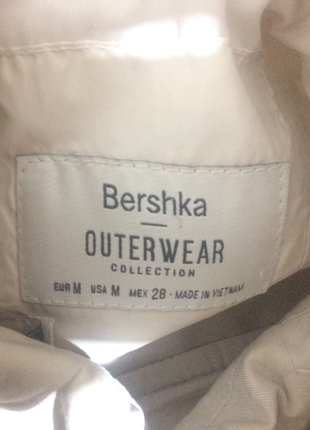 Bershka Şişme beyaz mont