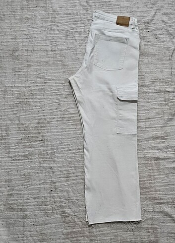 Bershka Beyaz Kargo Kot Pantolon