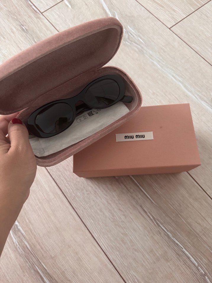 Miu Miu orijinal güneş gözlüğü - Görsel 2