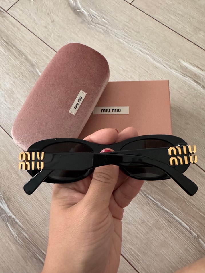 Miu Miu orijinal güneş gözlüğü - Görsel 3