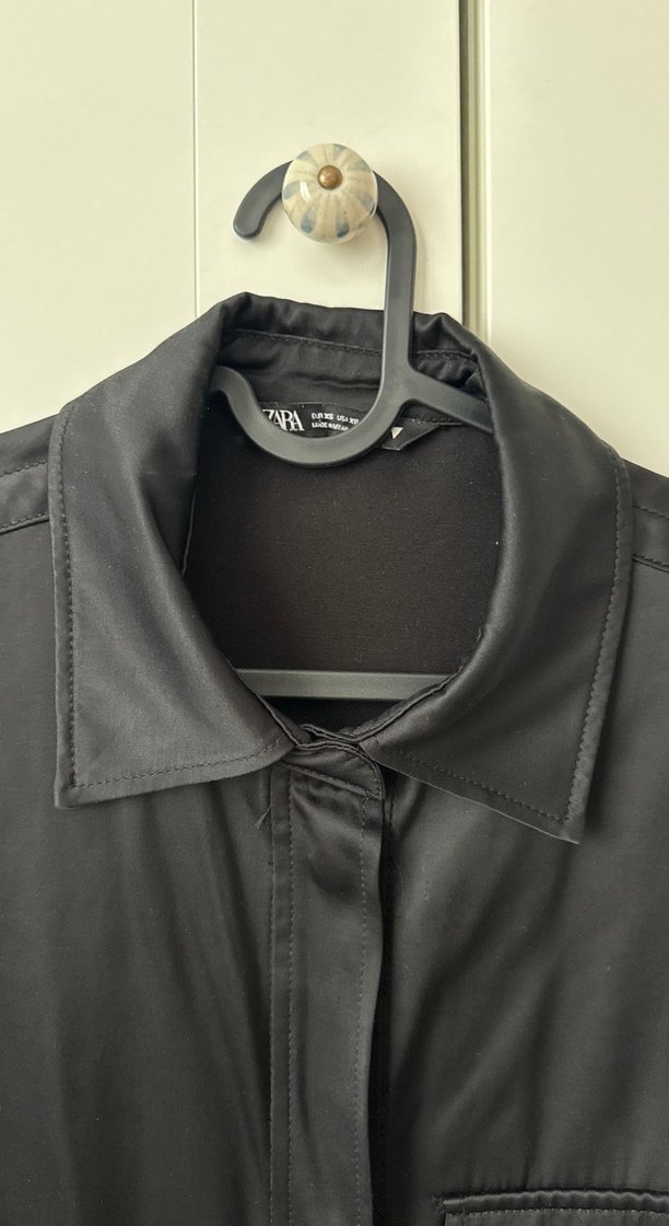 Zara saten Siyah Düğmeli kalın Kadın Gömlek - Görsel 2