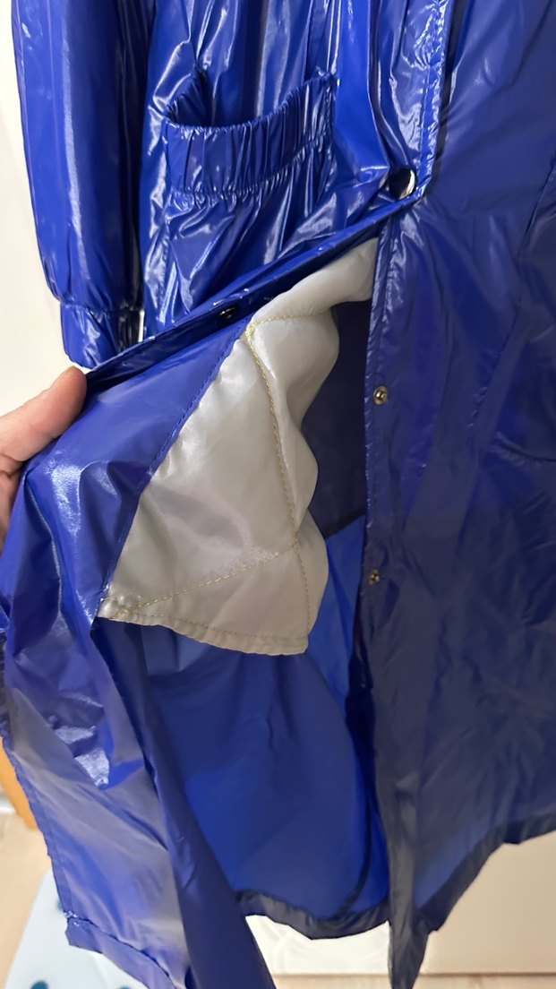 Düğmeli Uzun Lacivert Kadın Yağmurluk - Görsel 5