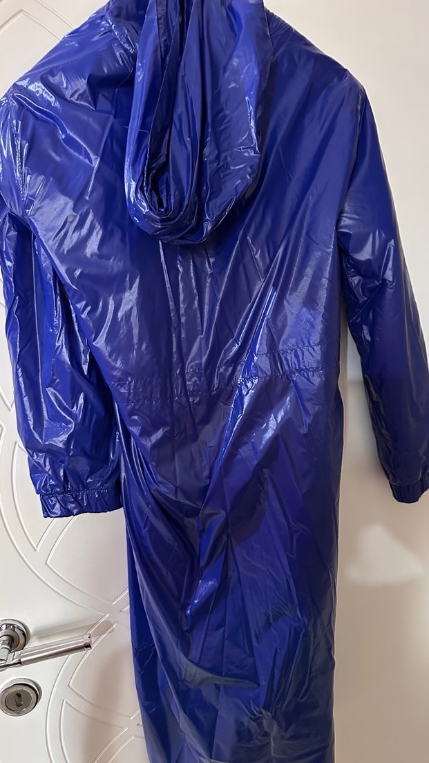 Düğmeli Uzun Lacivert Kadın Yağmurluk - Görsel 4