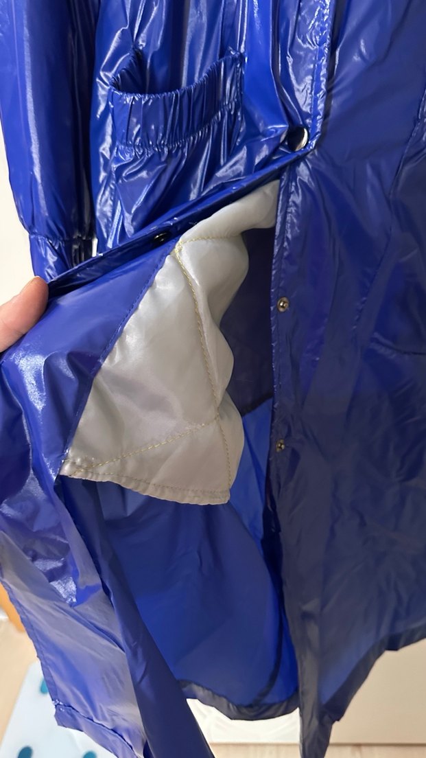 Düğmeli Uzun Lacivert Kadın Yağmurluk - Görsel 2