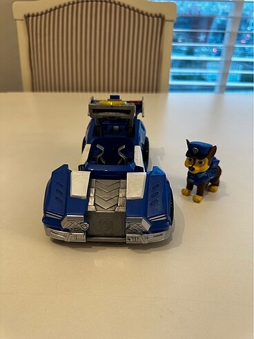 Paw Patrol Chase ve Dönüşebilen Deluxe Araba