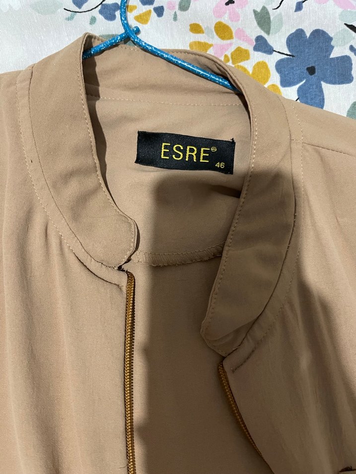 Bej Kısa Kollu Fermuarlı Kadın Ceket - Görsel 2