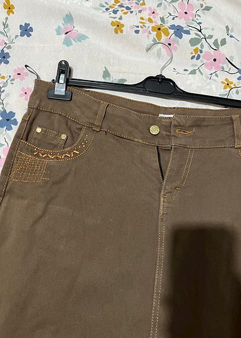 Kahverengi Uzun Bol Kesim Etek - Görsel 2