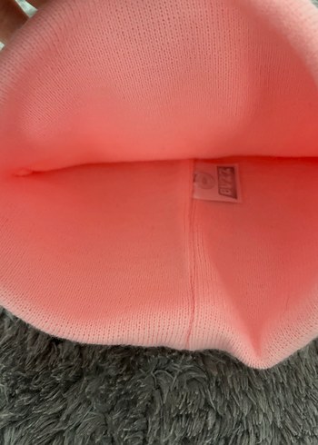 Kadın Pembe Peluş Detaylı Bere - Görsel 2