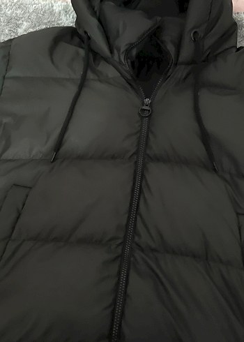 Kadın Siyah Fermuarlı Kapüşonlu Kışlık Mont - Görsel 3