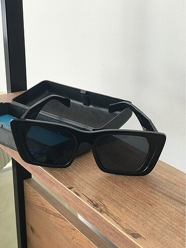 Prada gözlük
